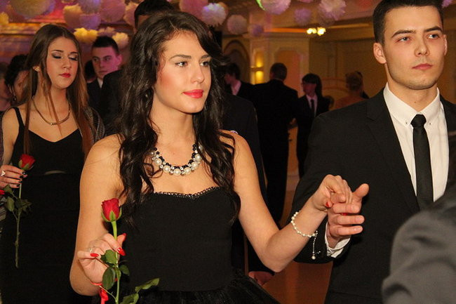 Przednia zabawa uczniów I LO w Rawiczu (zdjęcia)