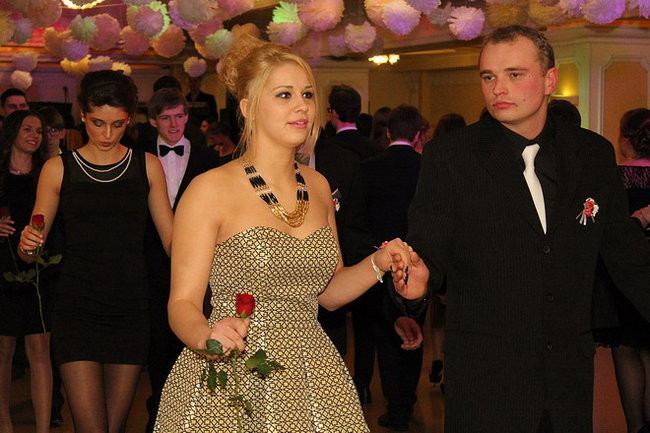 Przednia zabawa uczniów I LO w Rawiczu (zdjęcia)