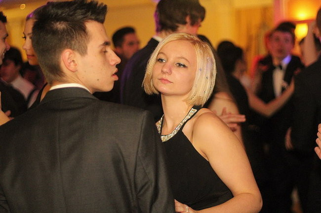 Przednia zabawa uczniów I LO w Rawiczu (zdjęcia)