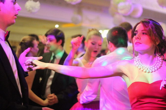 Przednia zabawa uczniów I LO w Rawiczu (zdjęcia)