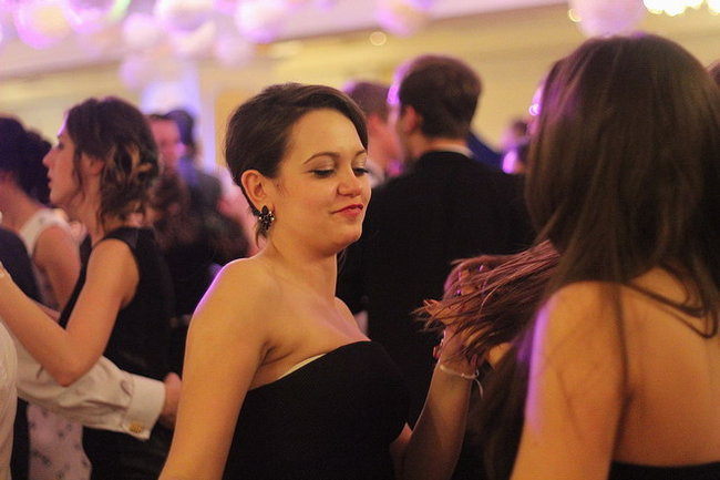 Przednia zabawa uczniów I LO w Rawiczu (zdjęcia)