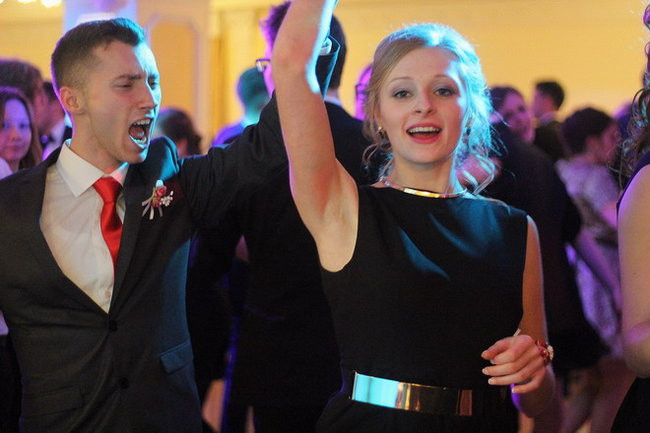 Przednia zabawa uczniów I LO w Rawiczu (zdjęcia)