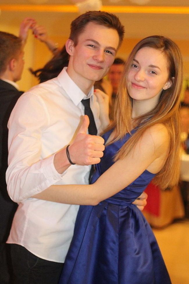 Przednia zabawa uczniów I LO w Rawiczu (zdjęcia)