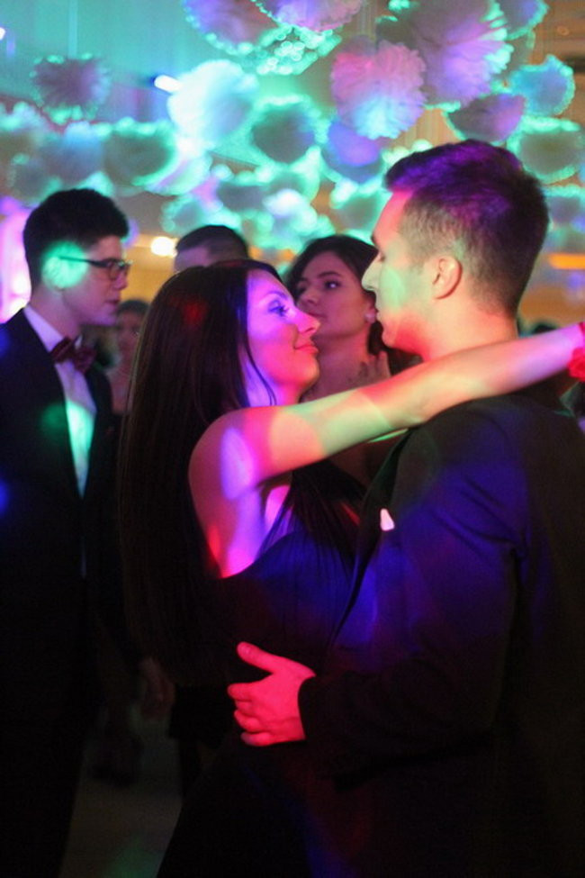 Przednia zabawa uczniów I LO w Rawiczu (zdjęcia)