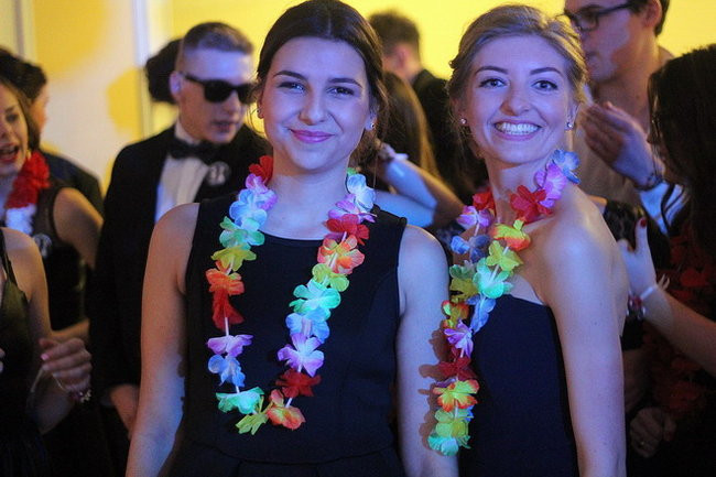 Przednia zabawa uczniów I LO w Rawiczu (zdjęcia)