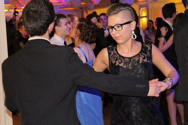 Przednia zabawa uczniów I LO w Rawiczu (zdjęcia)