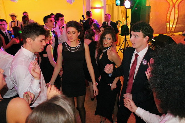 Przednia zabawa uczniów I LO w Rawiczu (zdjęcia)