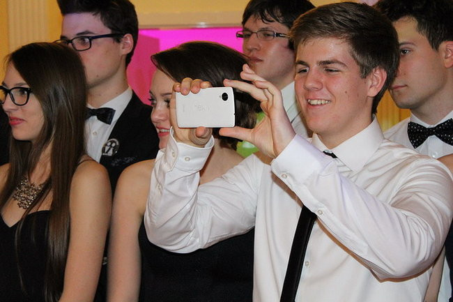 Przednia zabawa uczniów I LO w Rawiczu (zdjęcia)