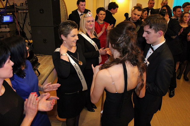 Przednia zabawa uczniów I LO w Rawiczu (zdjęcia)