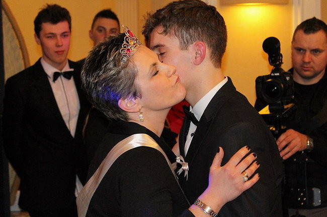 Przednia zabawa uczniów I LO w Rawiczu (zdjęcia)