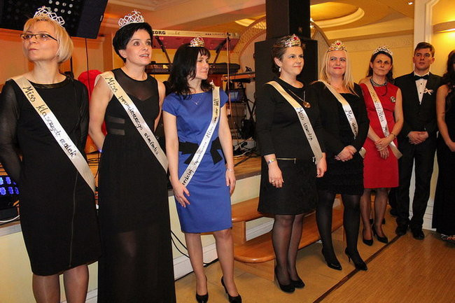 Przednia zabawa uczniów I LO w Rawiczu (zdjęcia)