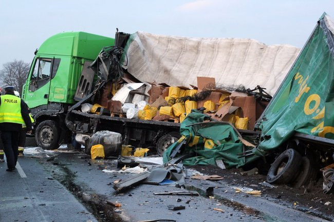 Wypadek pod Lasocicami. Jeden z kierowców pod wpływem alkoholu (zdjęcia)