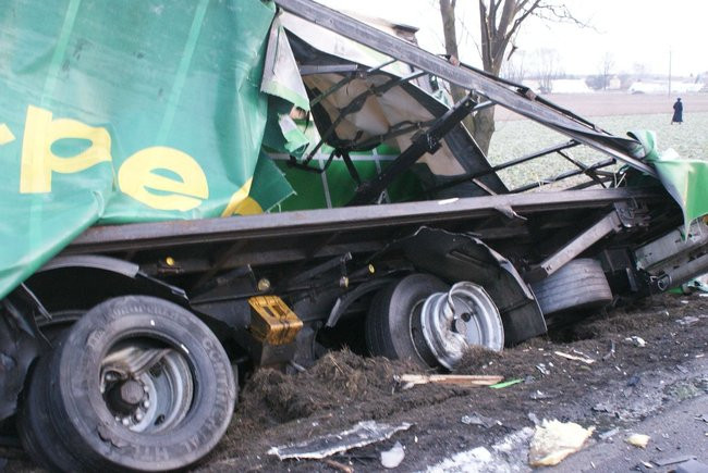 Wypadek pod Lasocicami. Jeden z kierowców pod wpływem alkoholu (zdjęcia)