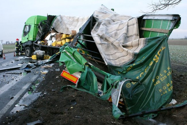 Wypadek pod Lasocicami. Jeden z kierowców pod wpływem alkoholu (zdjęcia)