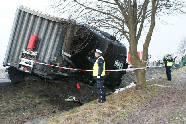 Wypadek pod Lasocicami. Jeden z kierowców pod wpływem alkoholu (zdjęcia)