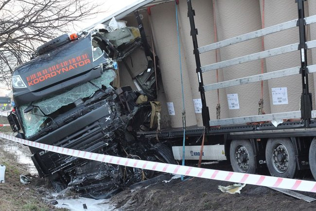 Wypadek pod Lasocicami. Jeden z kierowców pod wpływem alkoholu (zdjęcia)