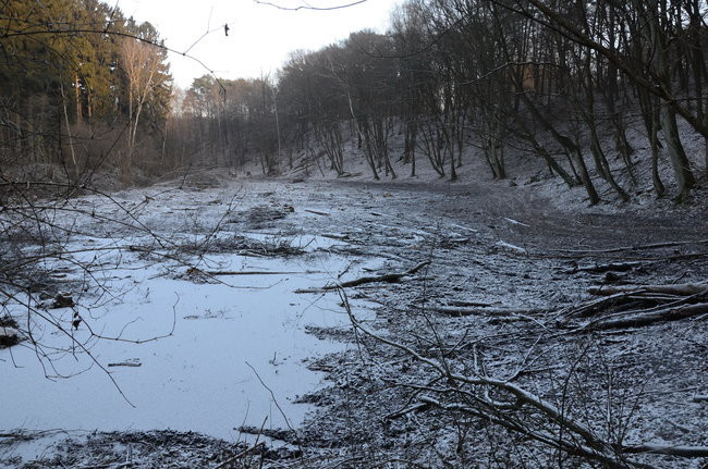 Nim spiętrzą wodę