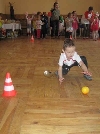 Sportowo-baśniowy bal w Dąbczu (zdjęcia)
