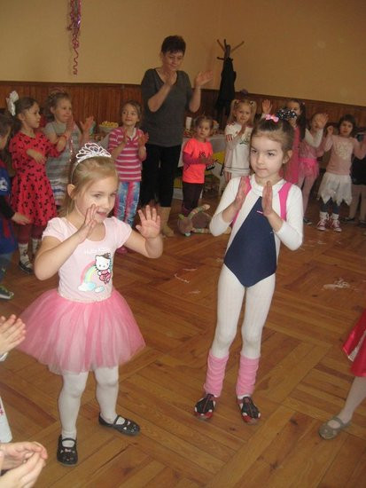 Sportowo-baśniowy bal w Dąbczu (zdjęcia)