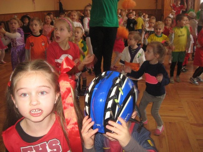 Sportowo-baśniowy bal w Dąbczu (zdjęcia)