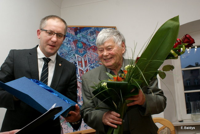 Uhonorowany za 65 lat pracy trenerskiej (zdjęcia)