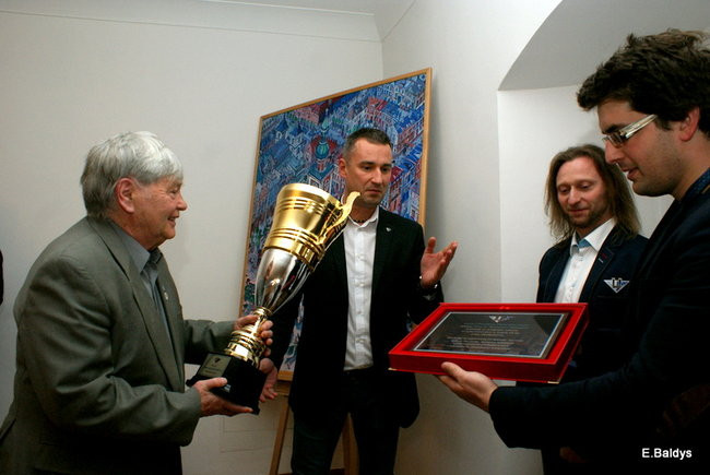 Uhonorowany za 65 lat pracy trenerskiej (zdjęcia)