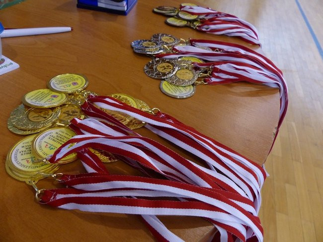 Gimnazjalistki kopały w Rydzynie