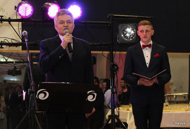 Bukiety kwiatów dla nauczycieli ZSRB (zdjęcia)