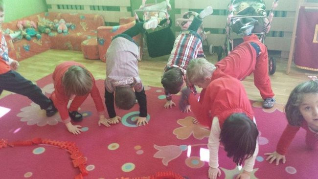 Przedszkolaki z Rydzyny obchodzą Walentynki (zdjęcia)