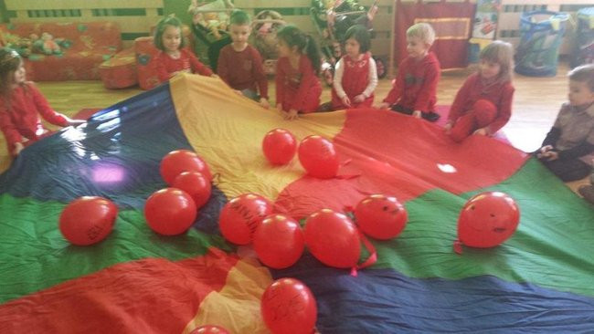 Przedszkolaki z Rydzyny obchodzą Walentynki (zdjęcia)