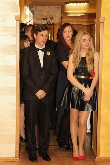 Maturzyści z Bojanowa na parkiecie (zdjęcia)