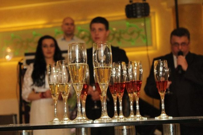 Maturzyści z Bojanowa na parkiecie (zdjęcia)