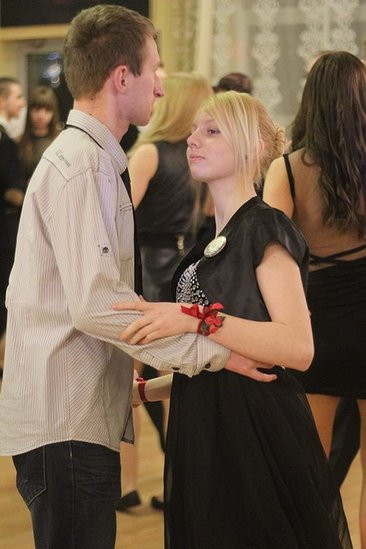 Maturzyści z Bojanowa na parkiecie (zdjęcia)