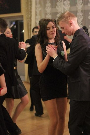 Maturzyści z Bojanowa na parkiecie (zdjęcia)