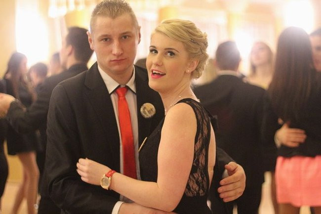 Maturzyści z Bojanowa na parkiecie (zdjęcia)