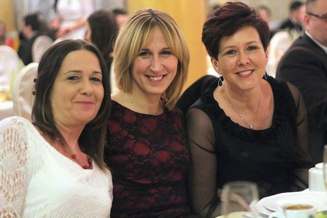 Maturzyści z Bojanowa na parkiecie (zdjęcia)