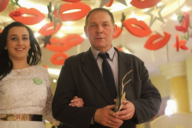 Maturzyści z Bojanowa na parkiecie (zdjęcia)