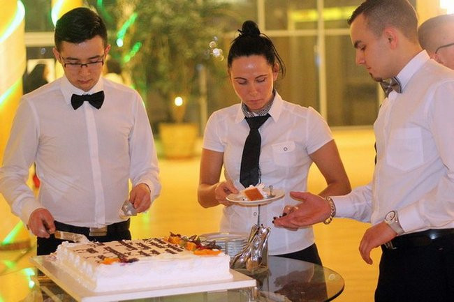 Maturzyści z Bojanowa na parkiecie (zdjęcia)