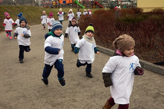 Tumko biega z uczniami i przedszkolakami (zdjęcia)