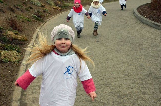 Tumko biega z uczniami i przedszkolakami (zdjęcia)