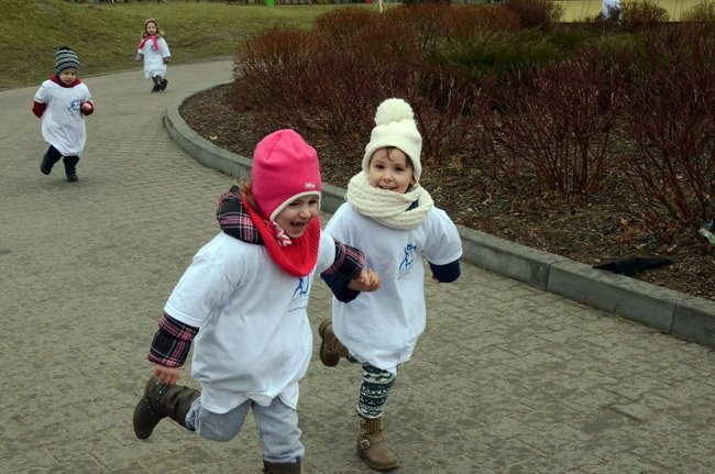 Tumko biega z uczniami i przedszkolakami (zdjęcia)
