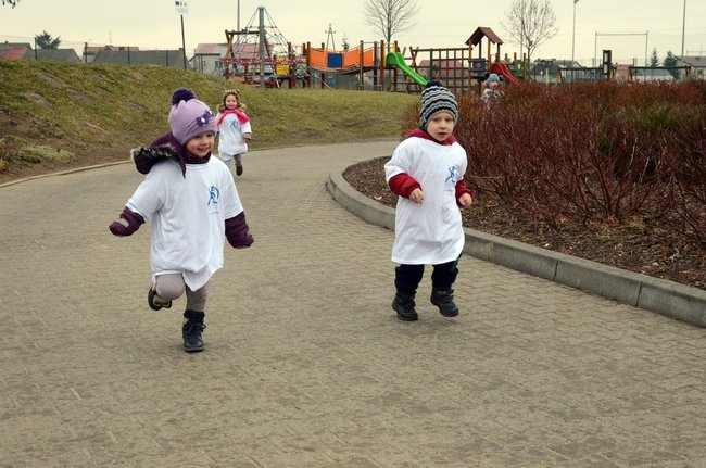Tumko biega z uczniami i przedszkolakami (zdjęcia)