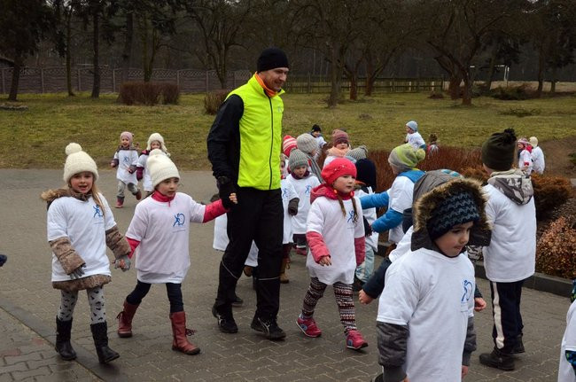 Tumko biega z uczniami i przedszkolakami (zdjęcia)