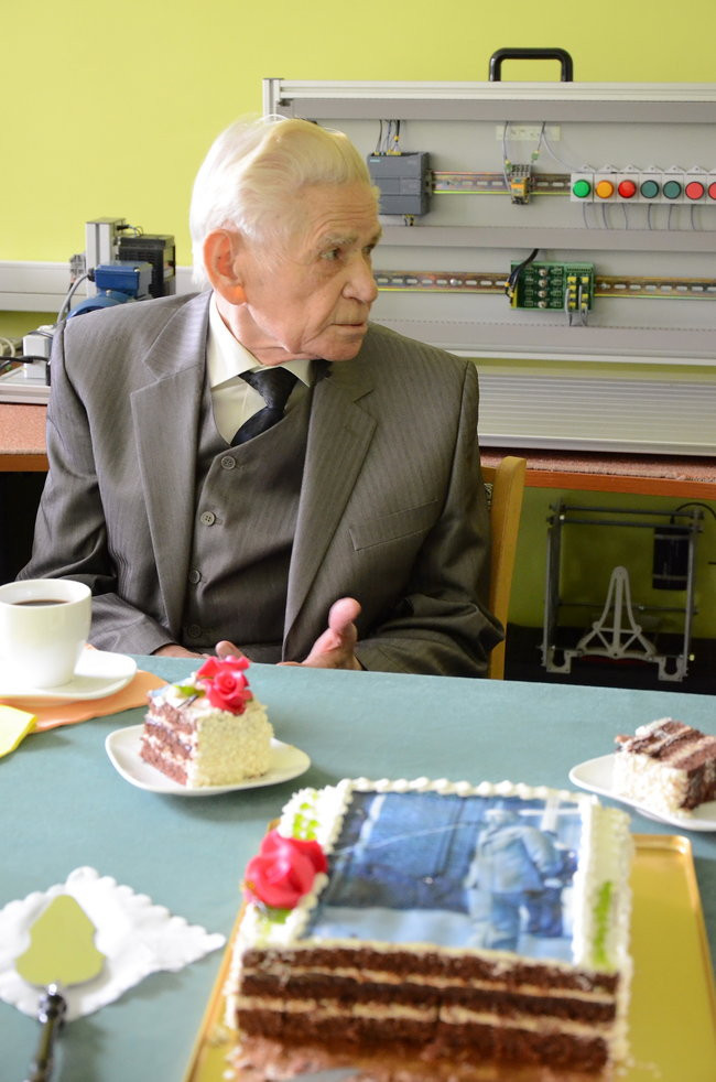 90 urodziny wśród uczniów (zdjęcia)