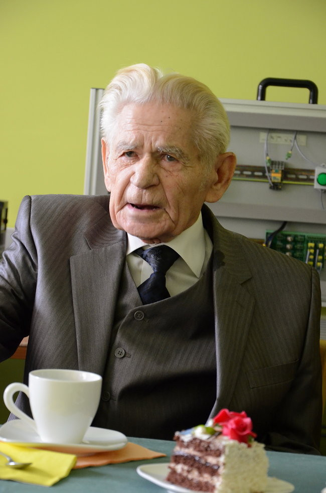 90 urodziny wśród uczniów (zdjęcia)