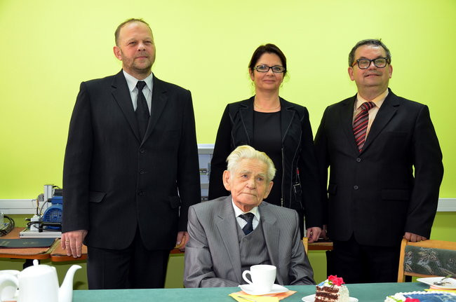 90 urodziny wśród uczniów (zdjęcia)