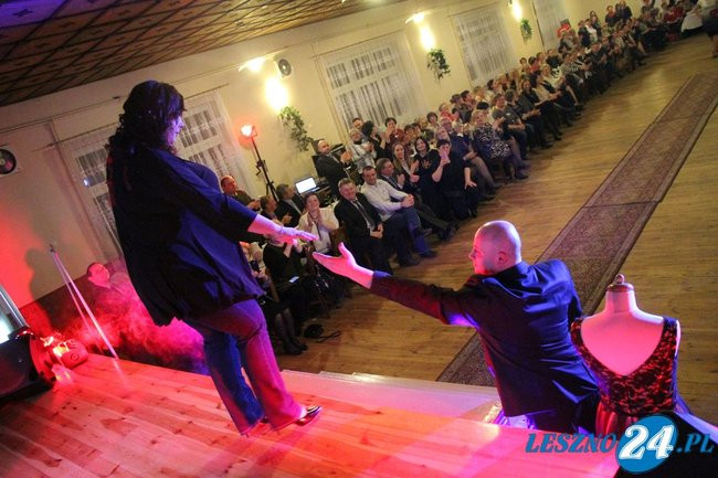 Panie zaprezentowały się na wybiegu w Nowej Wsi (wideo i zdjęcia)