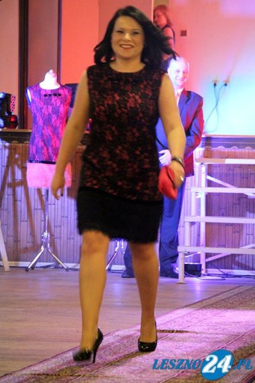 Panie zaprezentowały się na wybiegu w Nowej Wsi (wideo i zdjęcia)