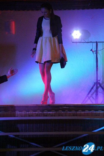 Panie zaprezentowały się na wybiegu w Nowej Wsi (wideo i zdjęcia)