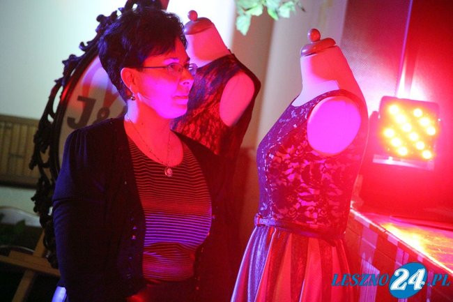 Panie zaprezentowały się na wybiegu w Nowej Wsi (wideo i zdjęcia)